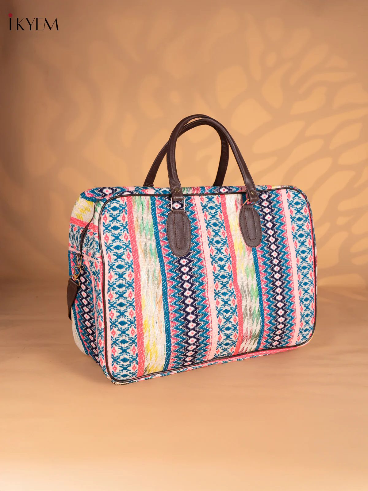Aztec Pattern Oversized Jacquard Tote Bag with Detachable Strap - Multicolour - KN05114 - Image 2
