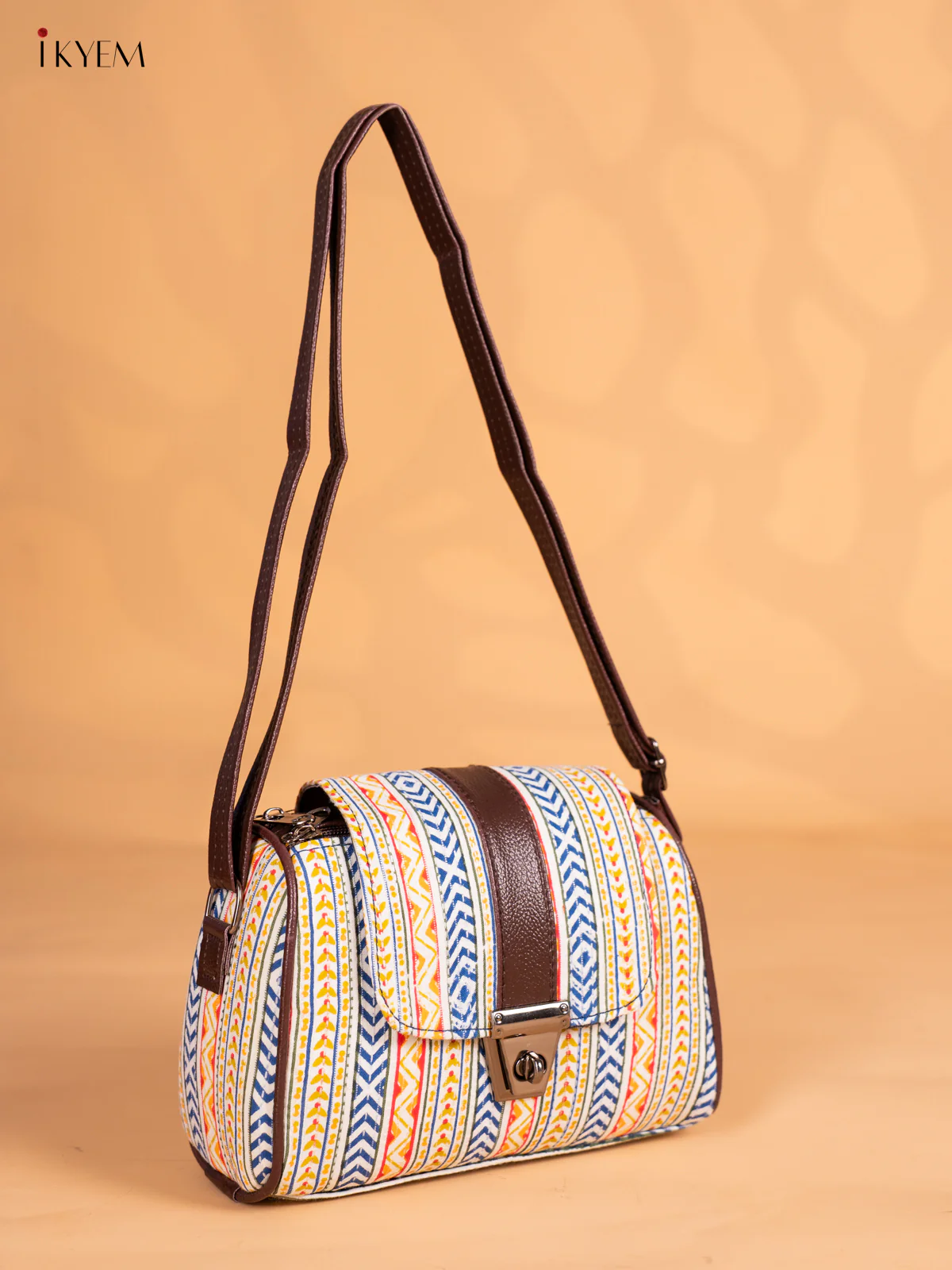 Printed Gusset & Flap Sling Bag - Multicolour - KN05148 - Image 2