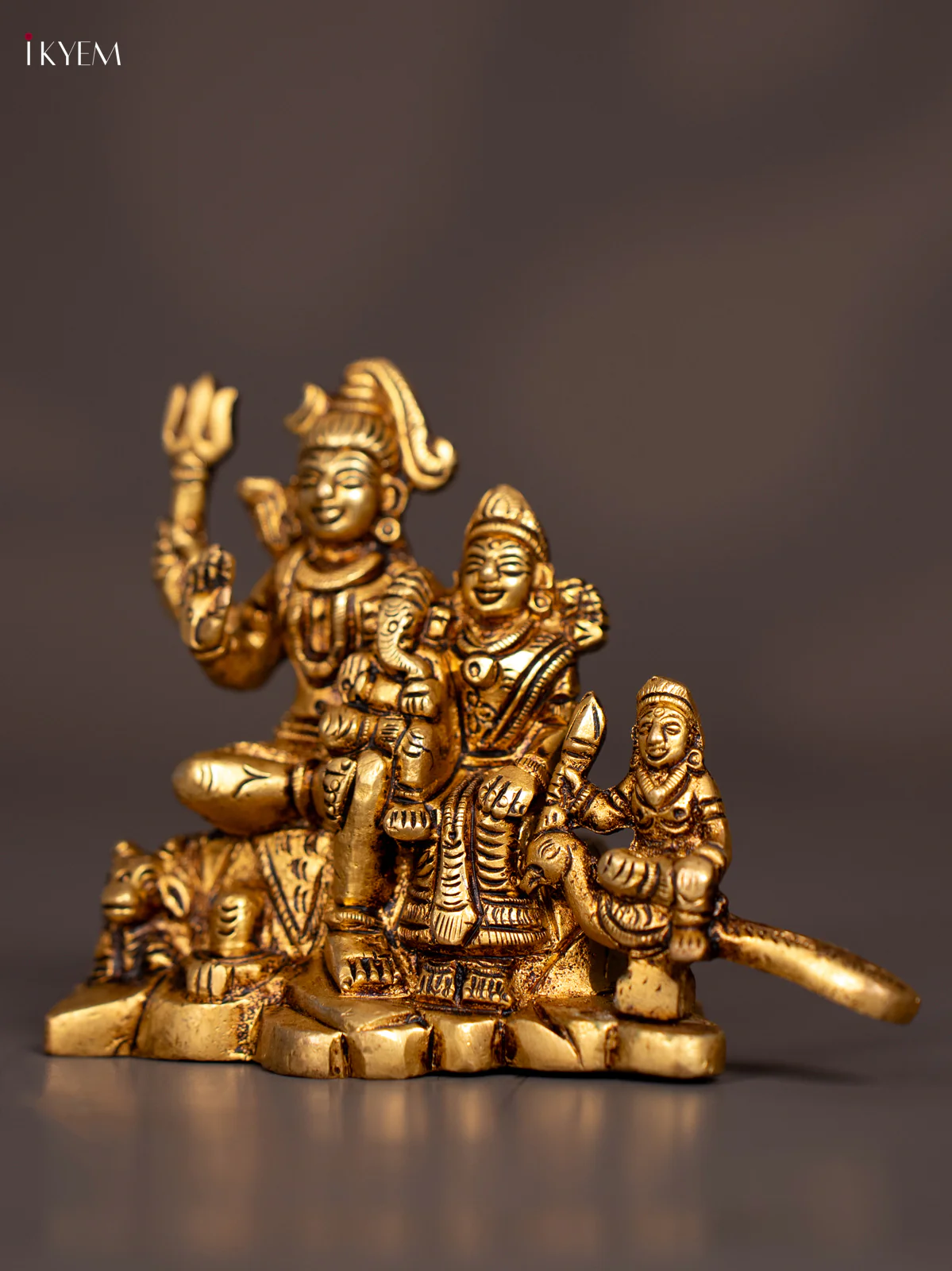 Brass Siva Parvathi Family Statue - 3.8 Inch - KN16122 - Image 4