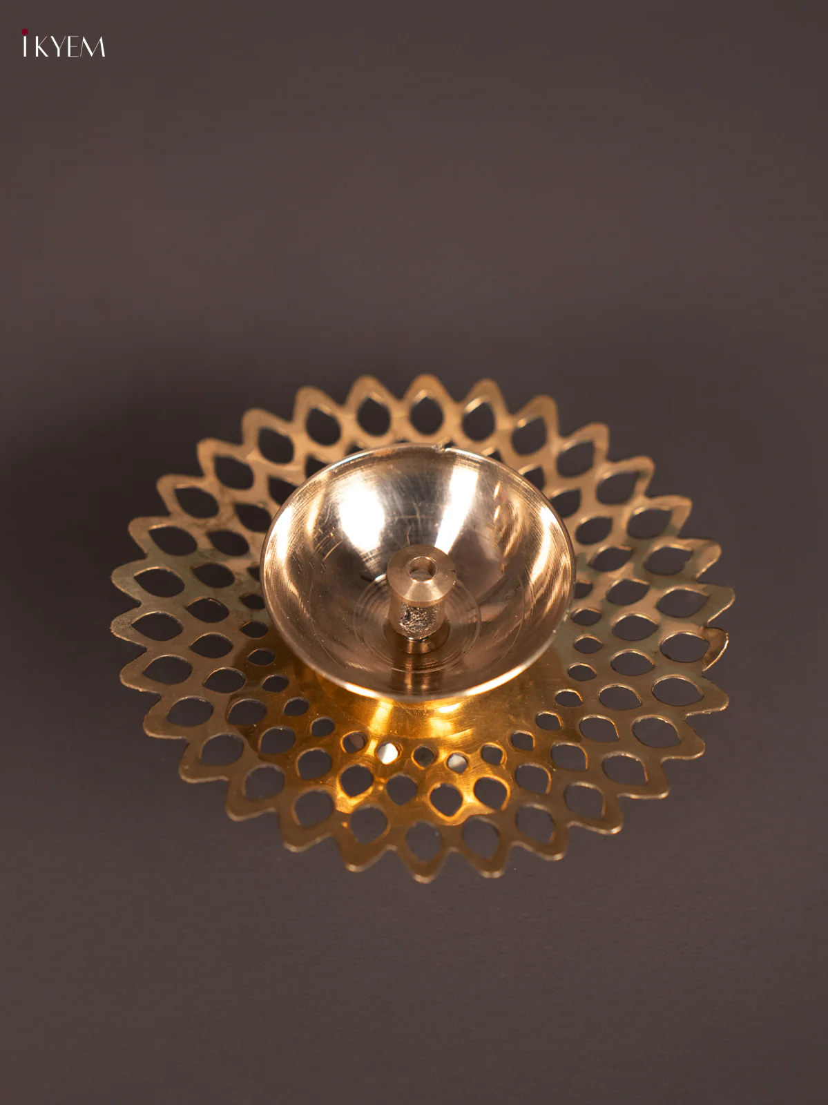 Brass Cutting Diya - KN26111 - Image 2