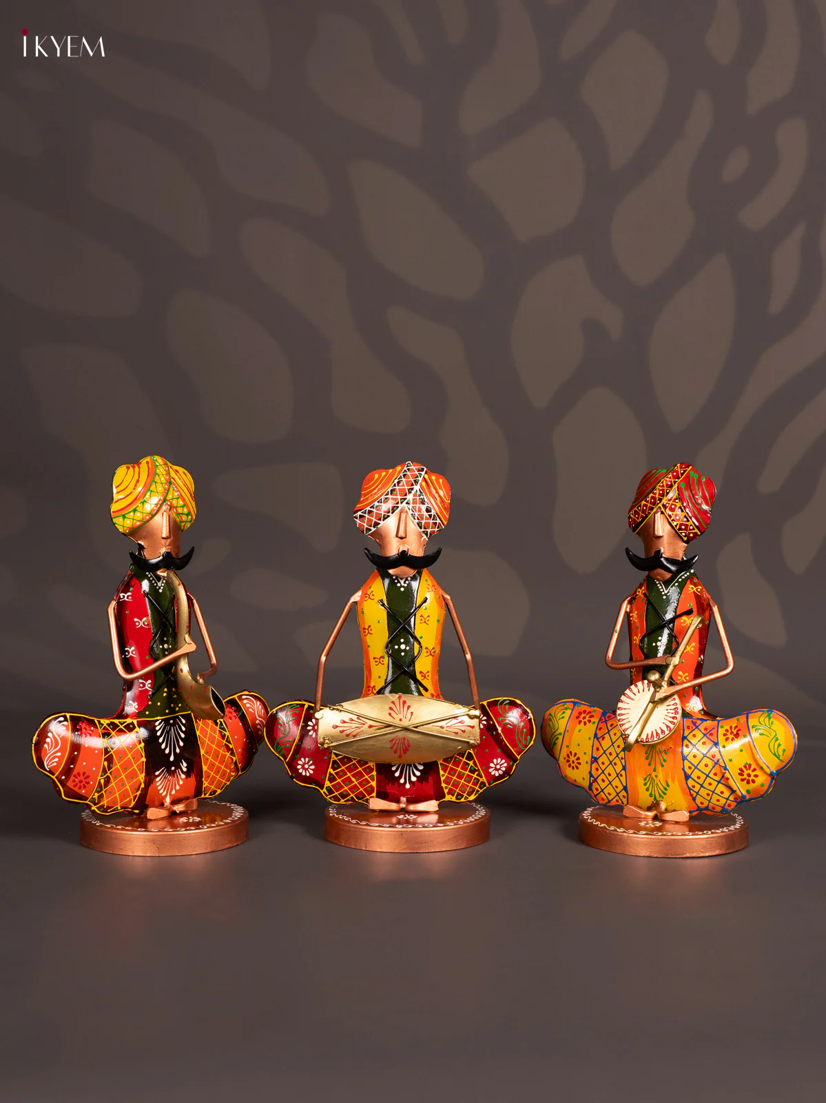 METAL PAINTED SITTING MEN (SET OF 3) MINI - Image 2