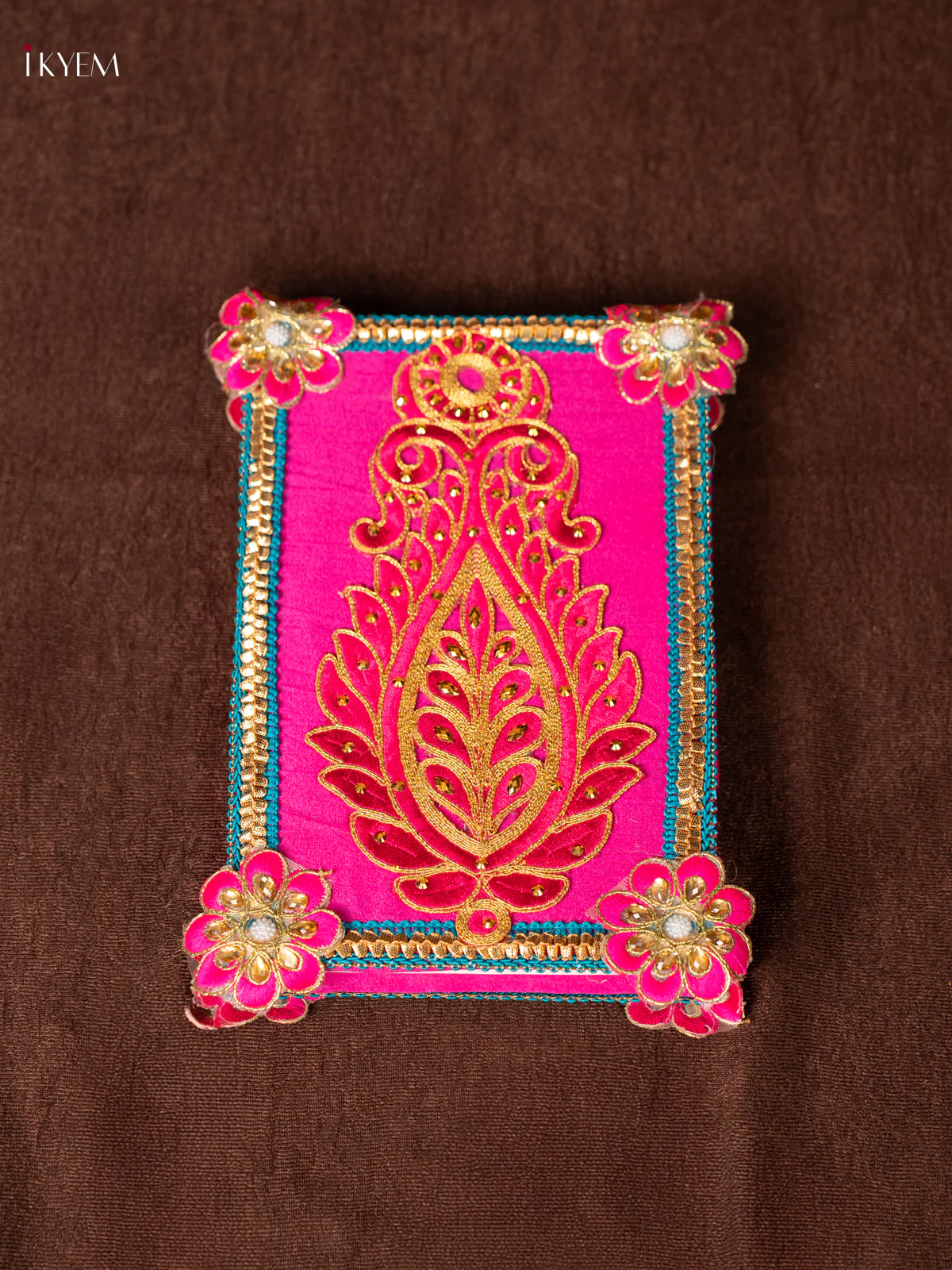 Kasi Yatra Set - Pink and Green - KN31244 - Image 5