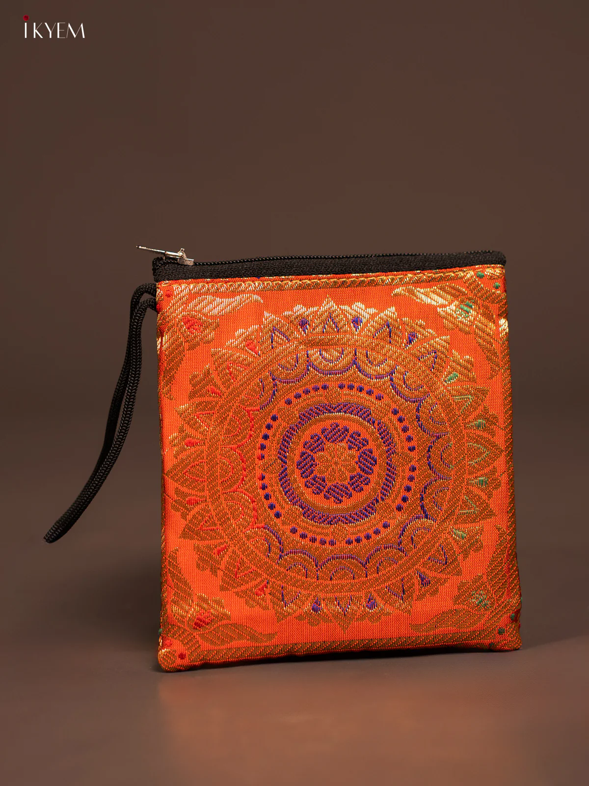 Kolam designed Banarasi Coin Pouch - KF05116 - Image 5