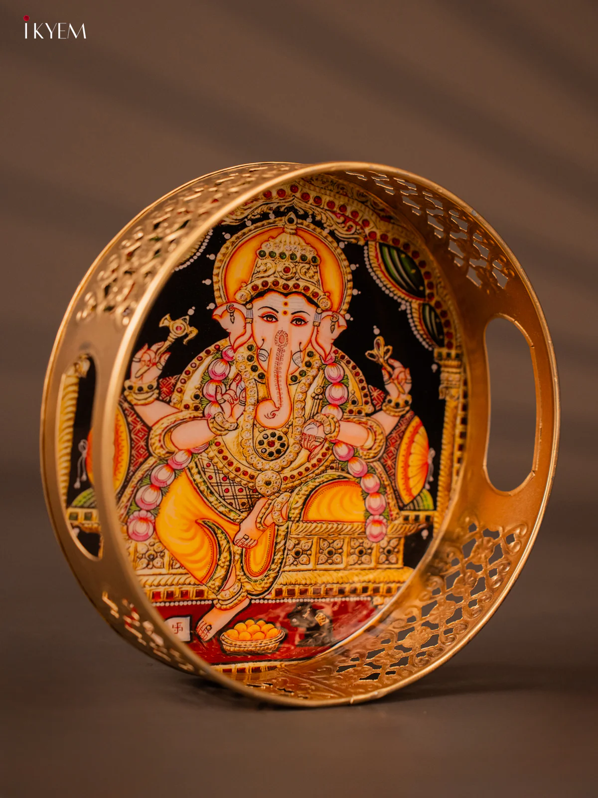 Divine Lord Ganesha in Yellow & Green Metal Tray - KH05144 - Image 2