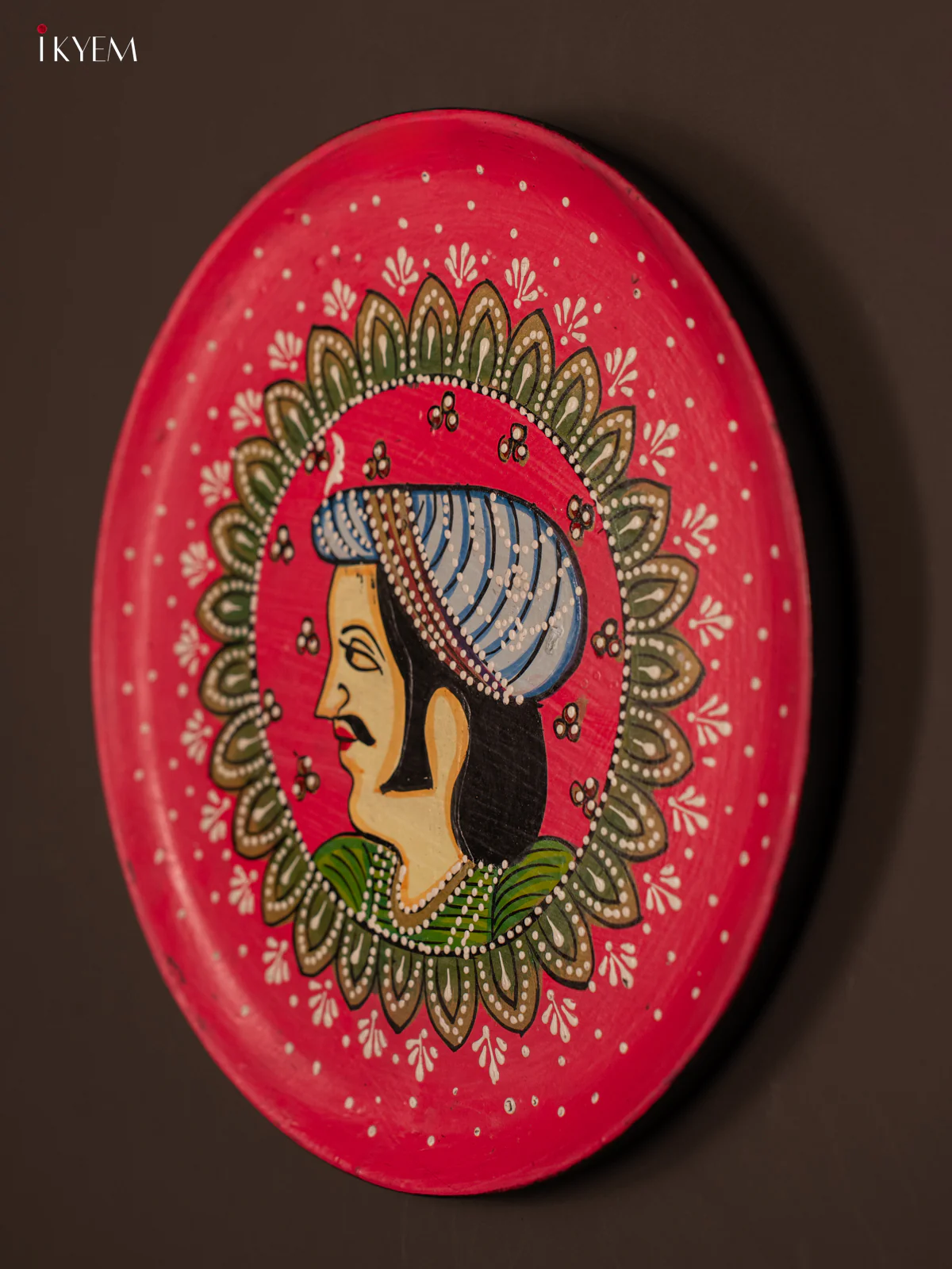Captivating Raja on Pink Hand-Painted Wooden Wall Plate - KG04174 - Image 4