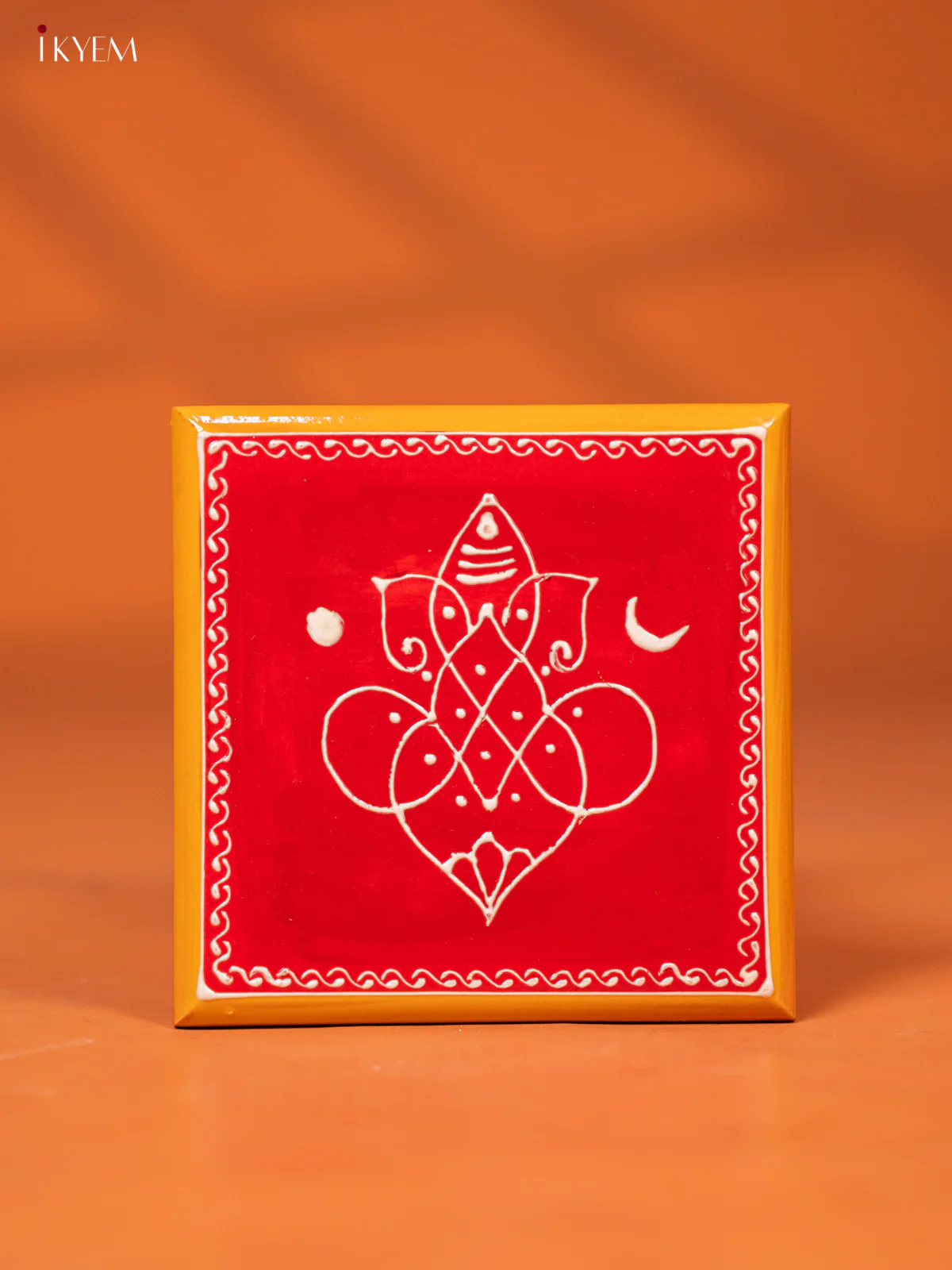 Traditional Red Wooden Manai with Hand-Painted Ganesha - KE27113 - Image 2
