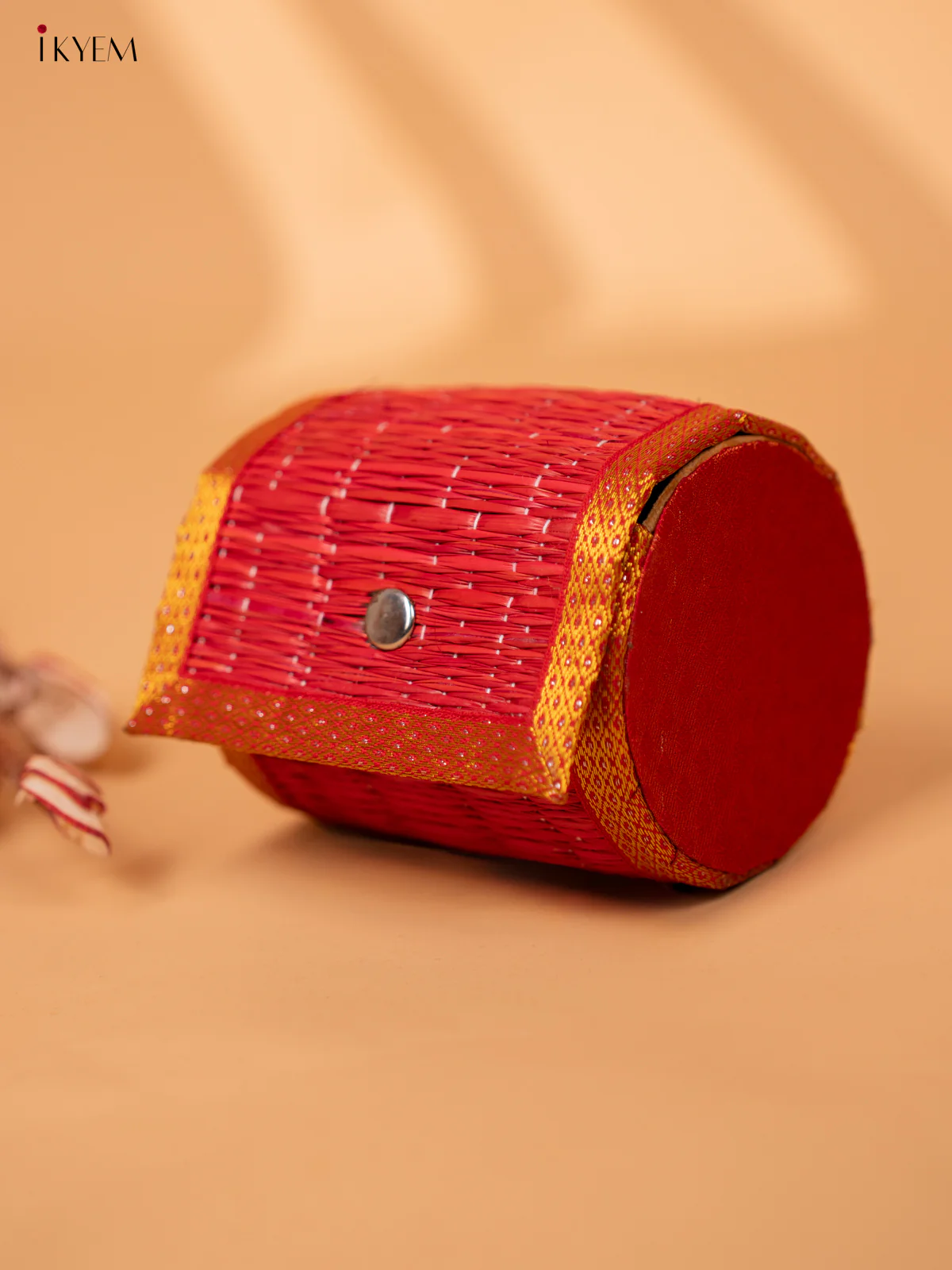 Red Korai Bangle Box with Zari Border - 4 Inch - KC20132 - Image 2