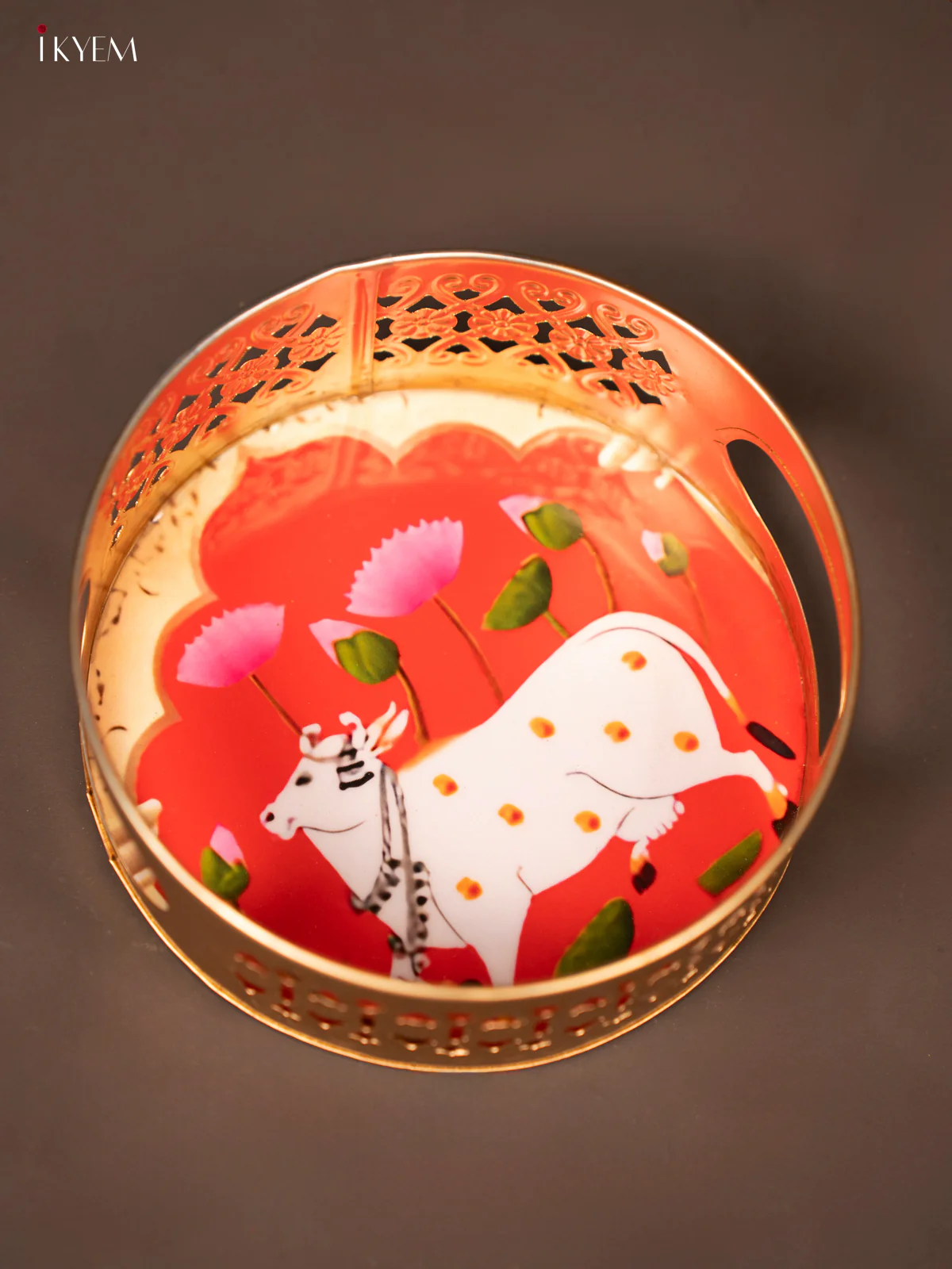 Red Pichwai Printed Round Metal Tray With Cow & Flowers - KF19125 - Image 4
