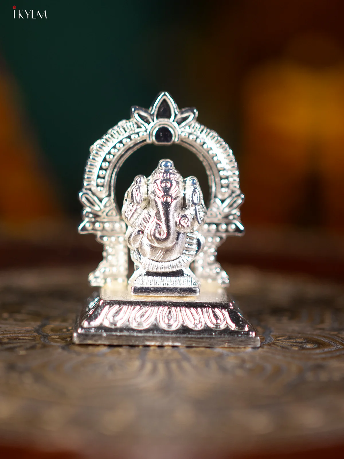 Silver Plated Ganesha Murti - KL13120 - Image 2