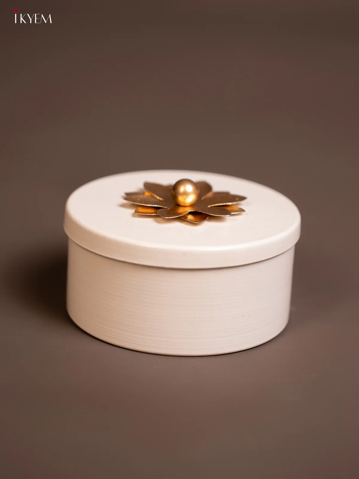 Elegant White Colour Metal Dry Fruits Box - KE06117 - Image 2