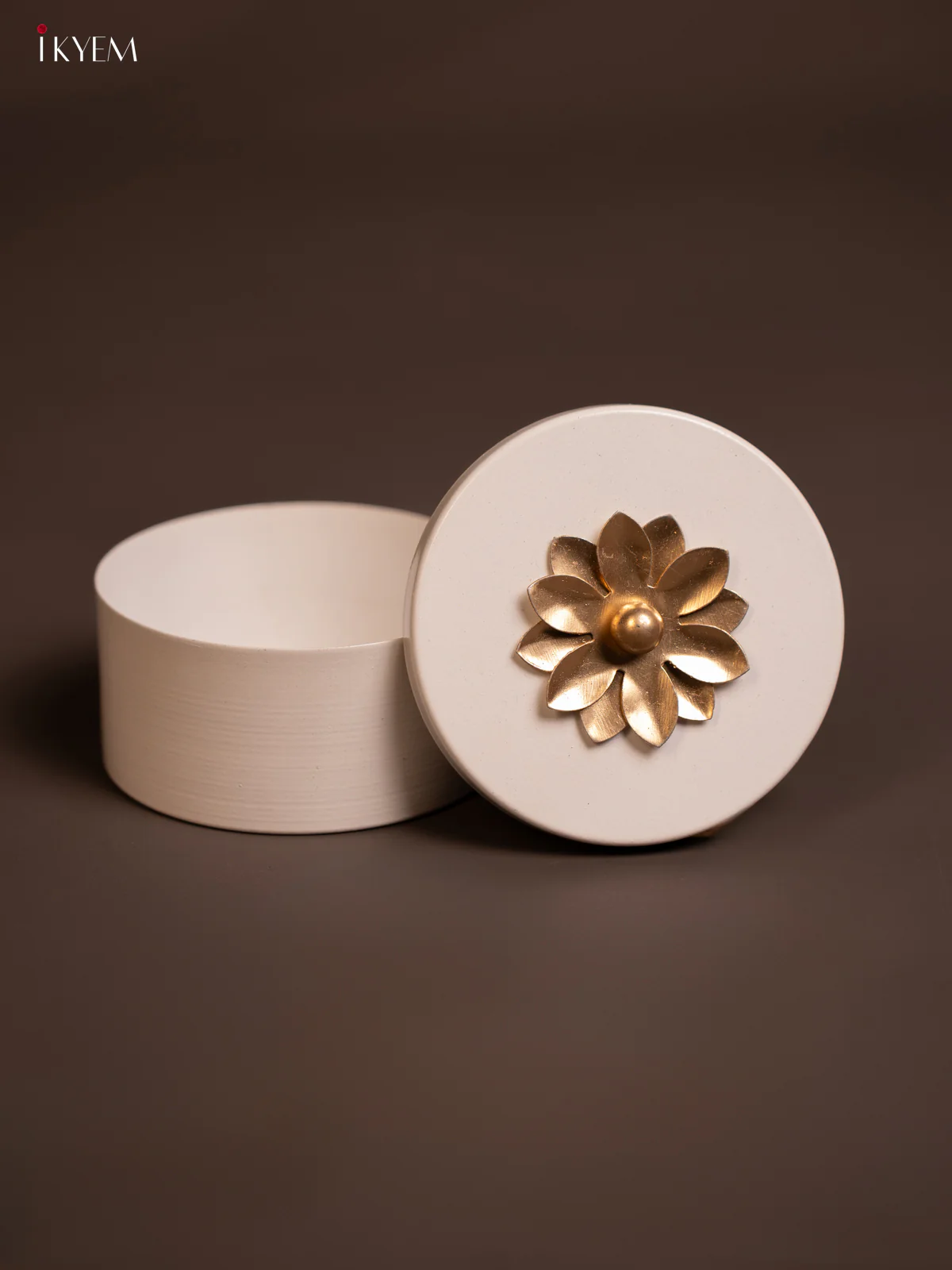 Elegant White Colour Metal Dry Fruits Box - KE06117 - Image 3