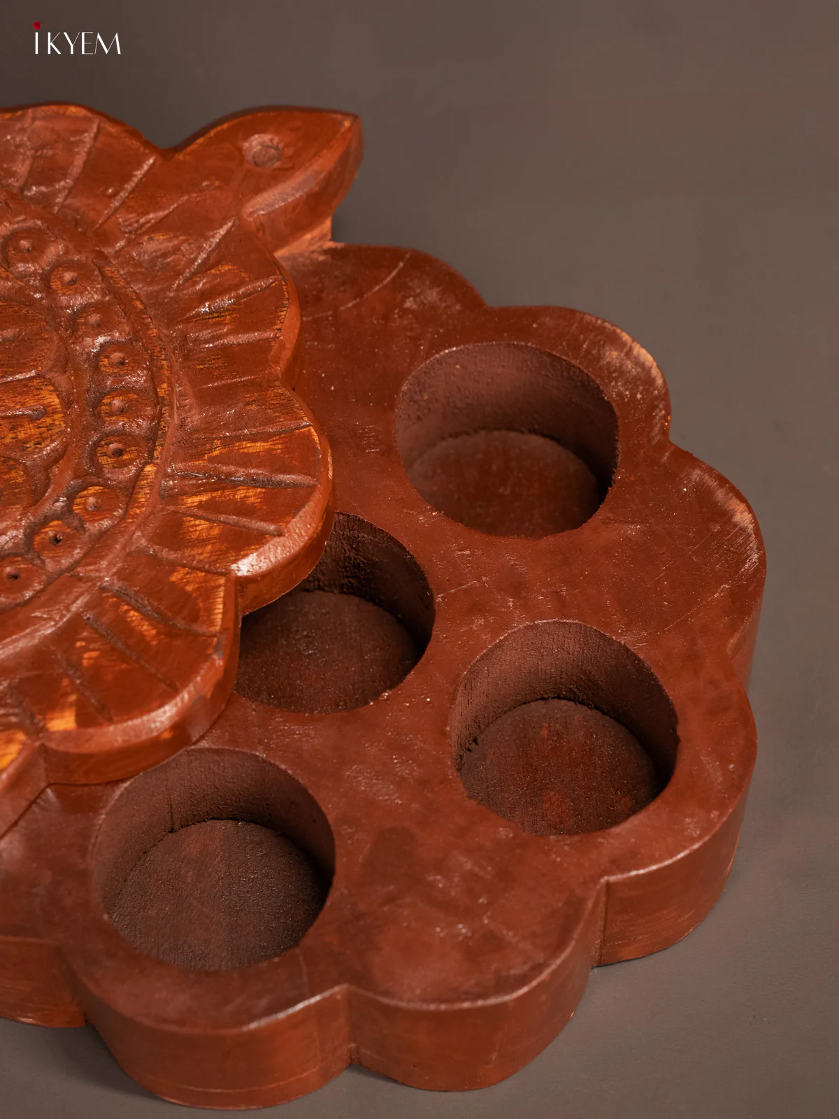 Antique Style Wooden Round Masala Box - KG22124 - Image 3