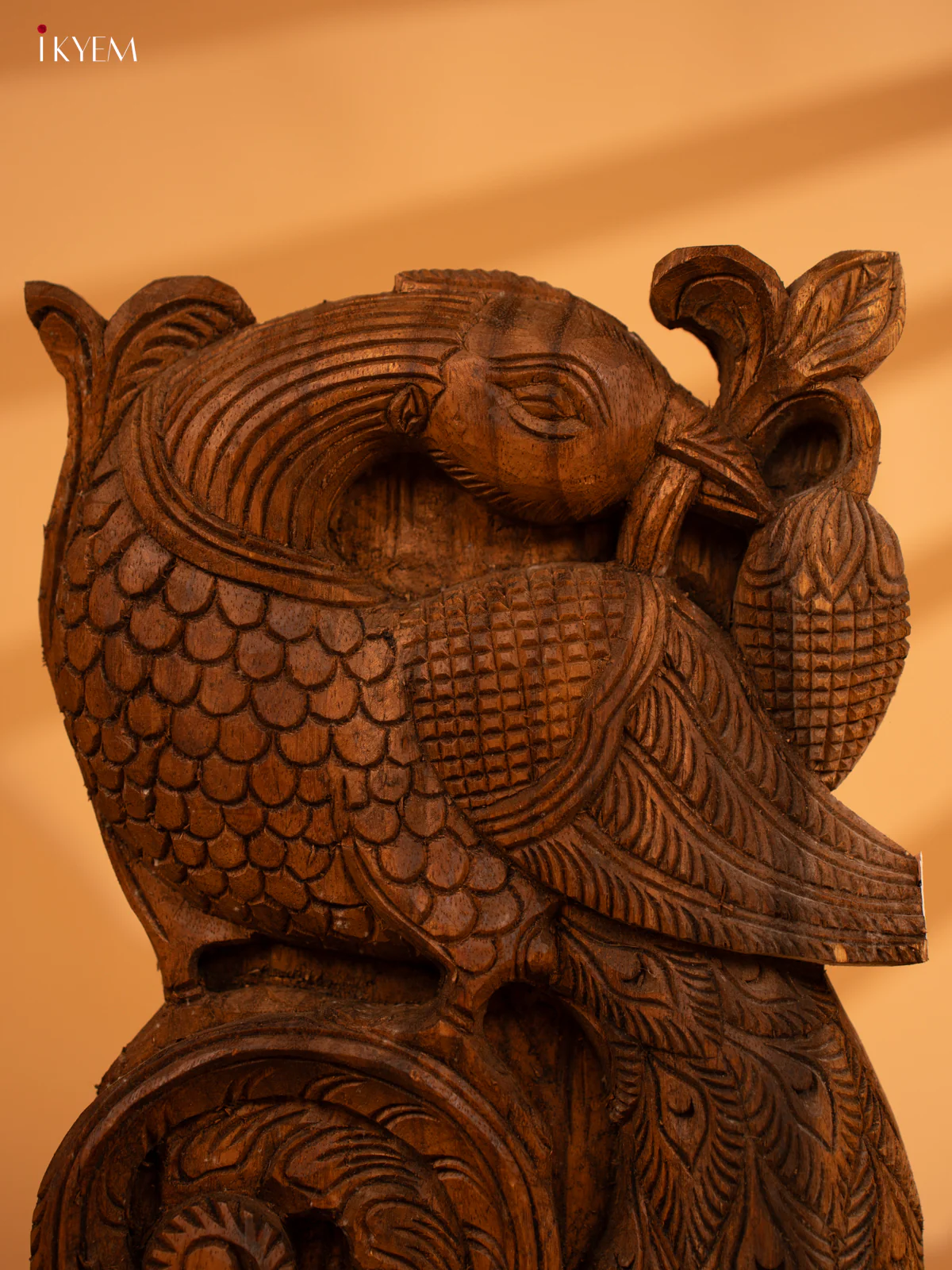 Hand-Carved Yalli Wooden Bracket with Peacock Motif - KL05121 - Image 2